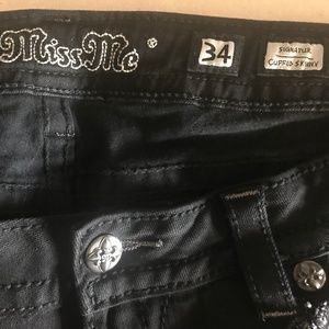 NWOT Miss Me Cuffed Skinny Black Jeans Size 34